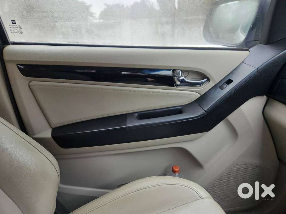 Exclusive American Muscle Suv Trailblazer 8 Seater Like Brand New