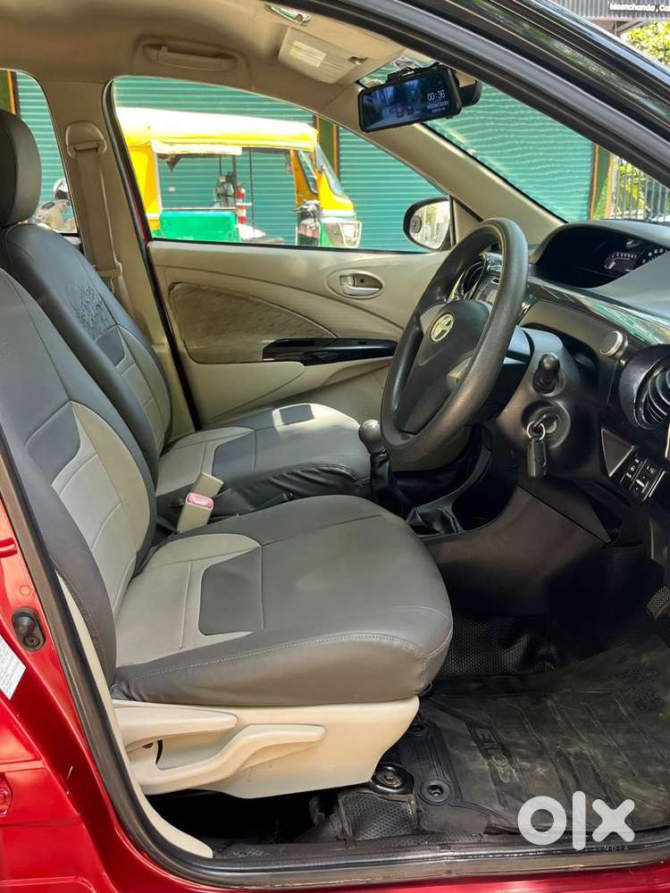 Toyota Etios 1.5 V, 2017, Petrol