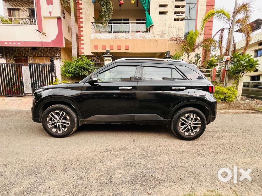 Hyundai Venue – Showroom Condition  Well Maintained  Non Accidental