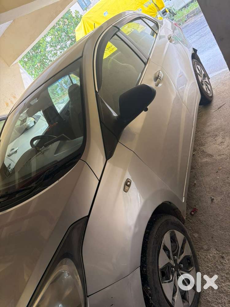 Hyundai Xcent Petrol 2016