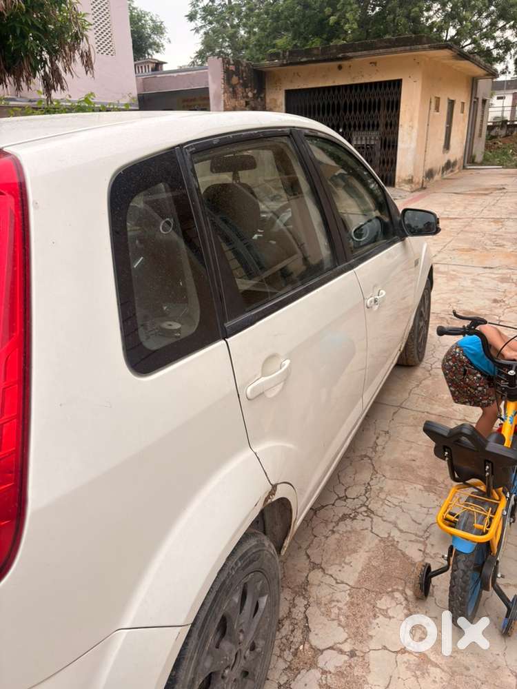 Ford Figo Petrol Manual 2015