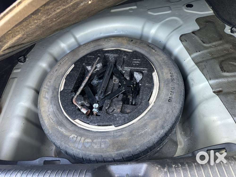 Hyundai Elantra Petrol 2012