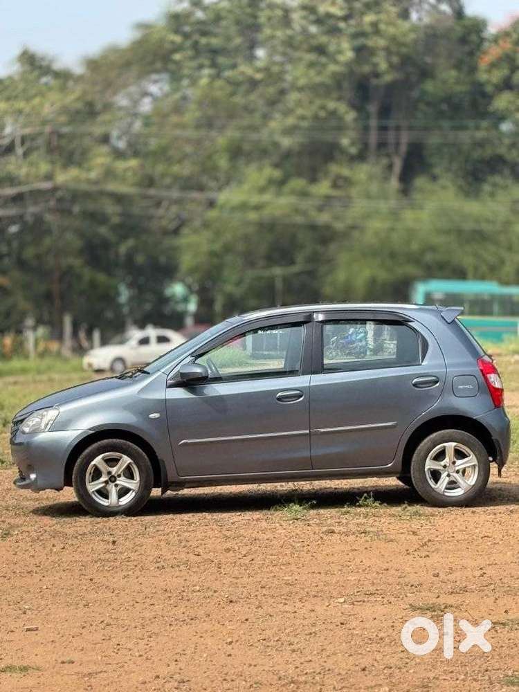 Toyota Etios Liva 2013-2014 G, 2013, Petrol