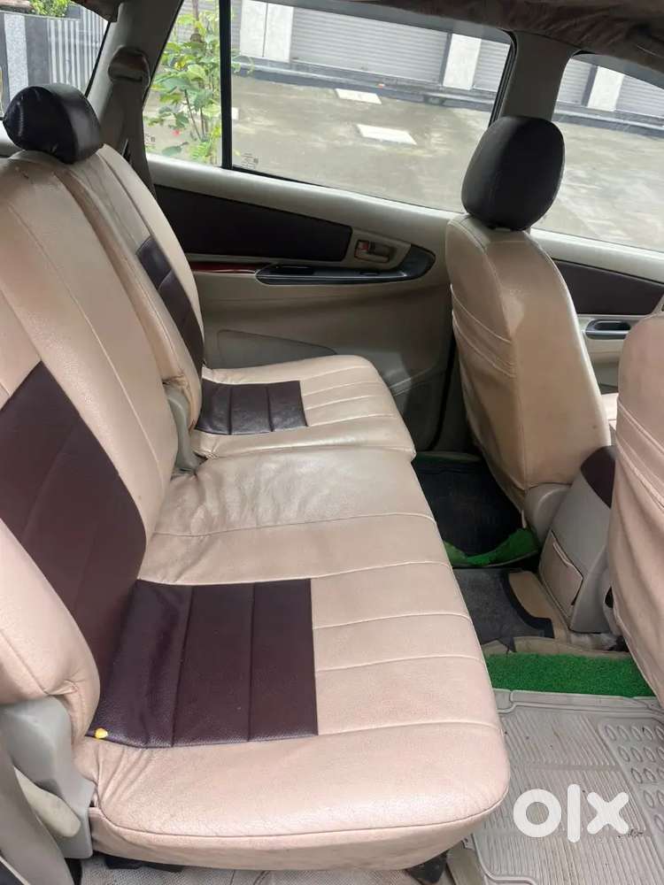 Toyota Innova 2010 Diesel Well Maintained