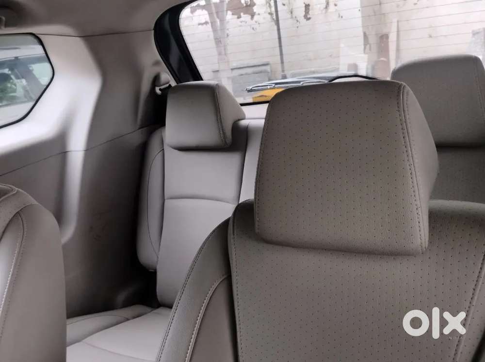 Mahindra Marazzo M8 2020