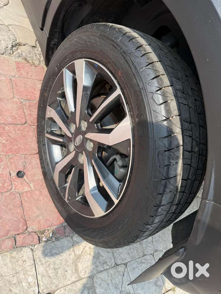 Mahindra Xuv300 W8 Option Dual Tone Diesel, 2019, Diesel