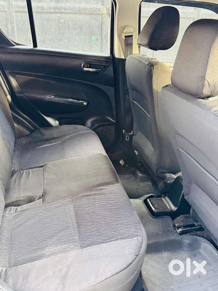 Maruti Suzuki Swift Vxi + Manual, 2017, Petrol