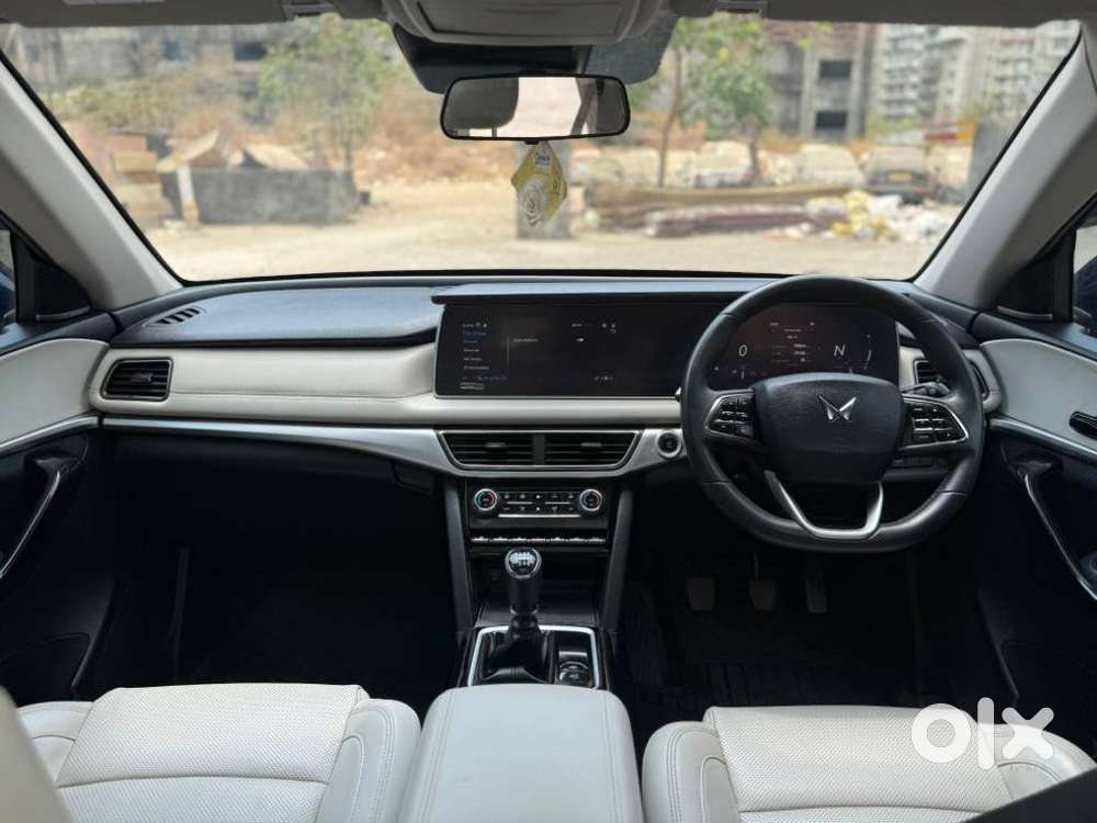 Mahindra Xuv700 2.2 Ax 7 Diesel Mt Luxury Pack Str, 2024, Diesel