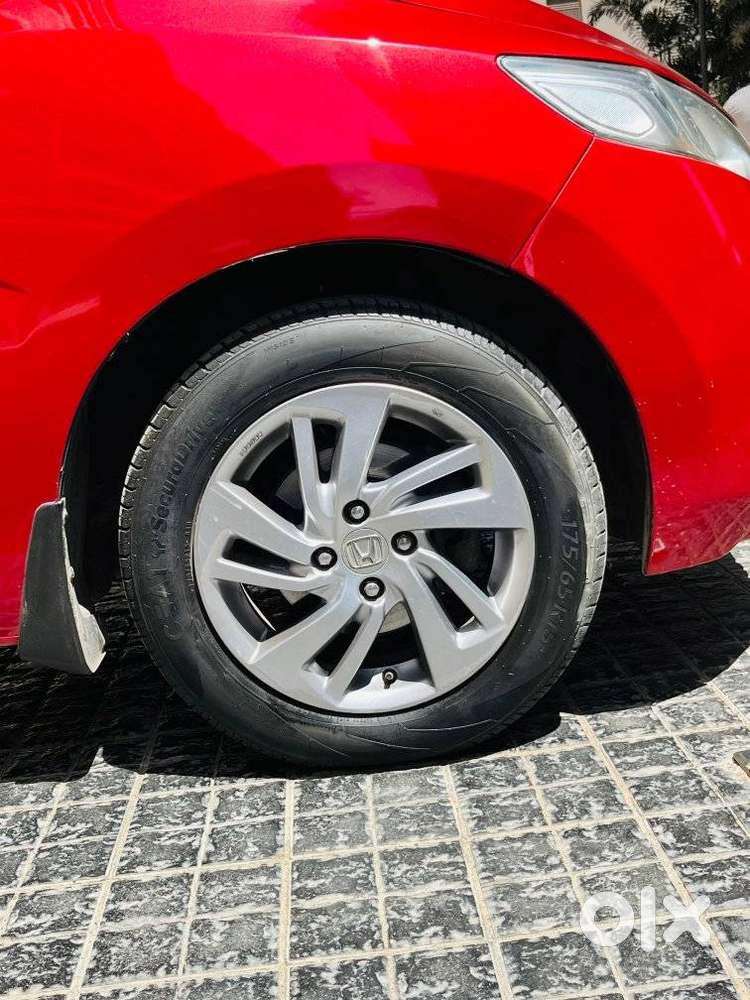 Honda Jazz V Automatic, 2018, Petrol