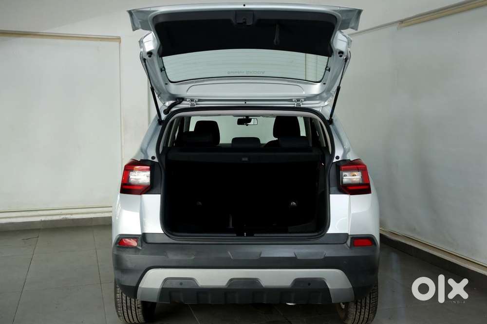 Skoda Kylaq Signature Plus At, 2025, Petrol
