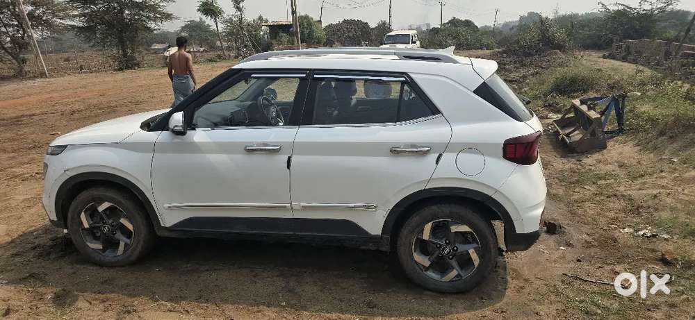 Hyundai Venue 2019 Diesel Well Maintained