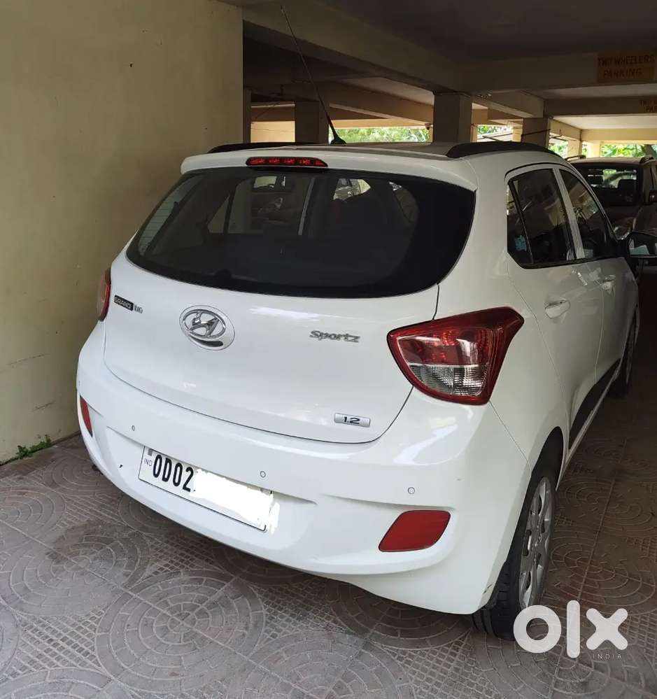 Hyundai Grand I10 Sportz 2015 Petrol