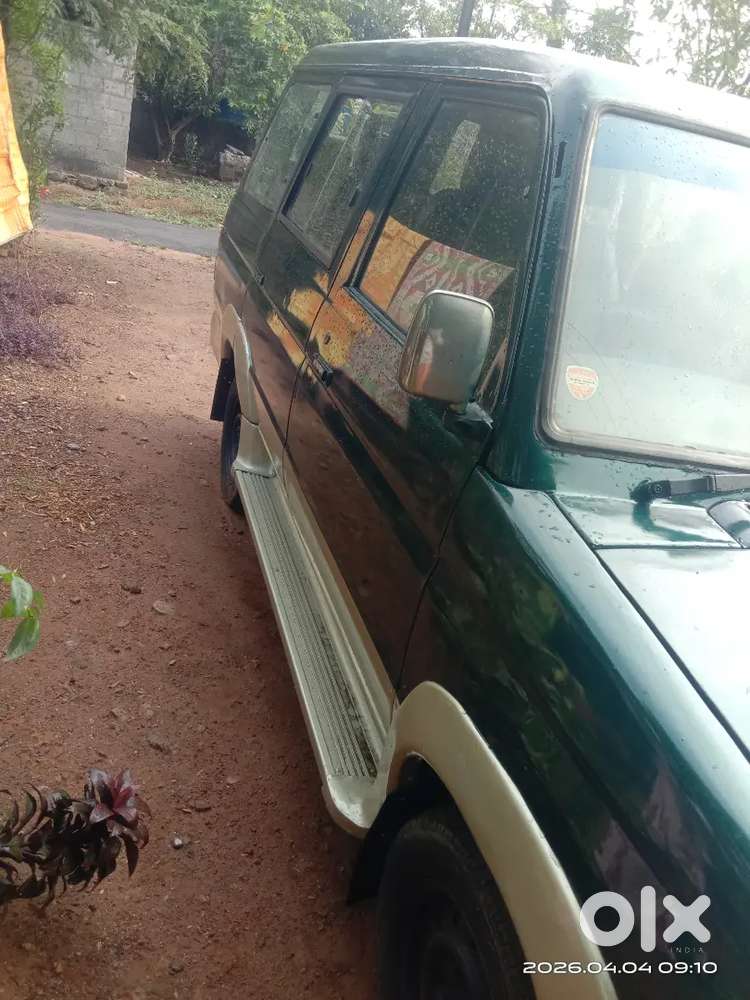 Toyota Qualis 2002 Diesel 371244 Km Driven