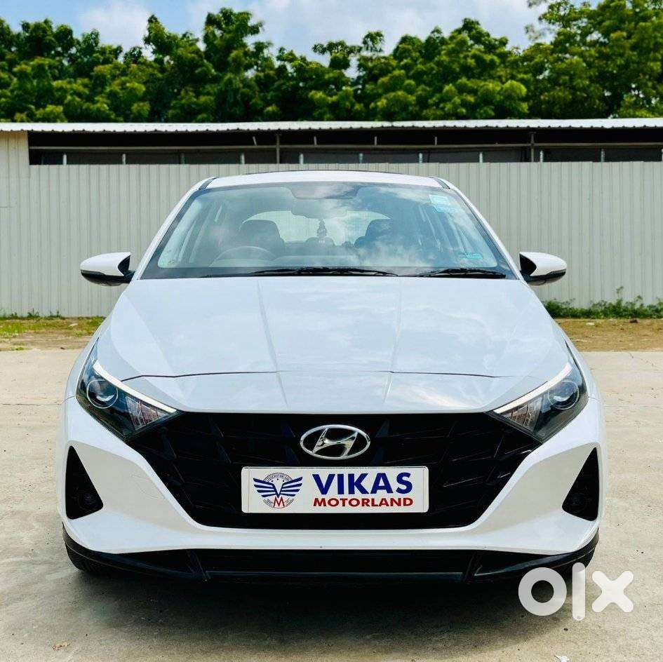 Hyundai I20 Asta (o) 1.2 Ivt, 2022, Petrol