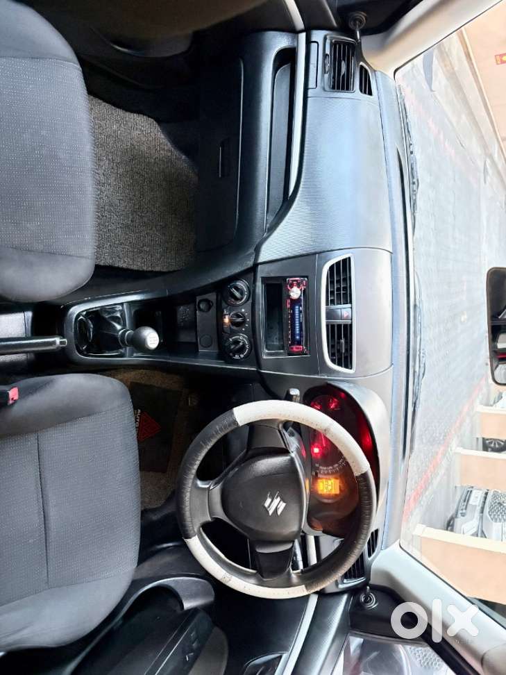 Maruti Suzuki Swift Lxi, 2015, Petrol