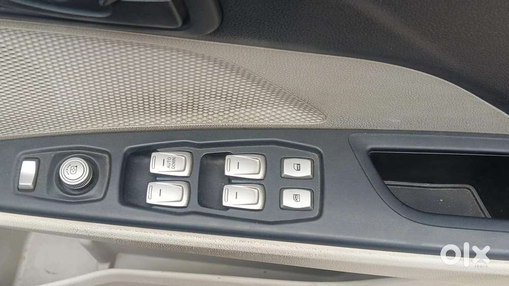 Mahindra Xuv300 W6, 2023, Petrol