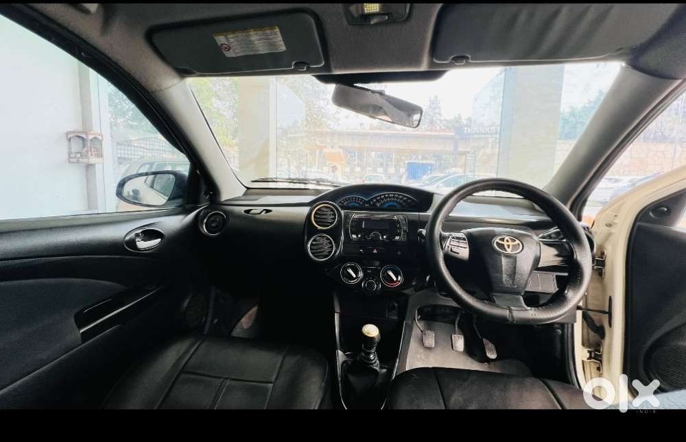 Toyota Etios Cross, 2014