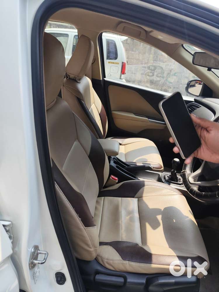 Honda City 1.5 V 4th Gen I-vtec Mt, 2016, Petrol