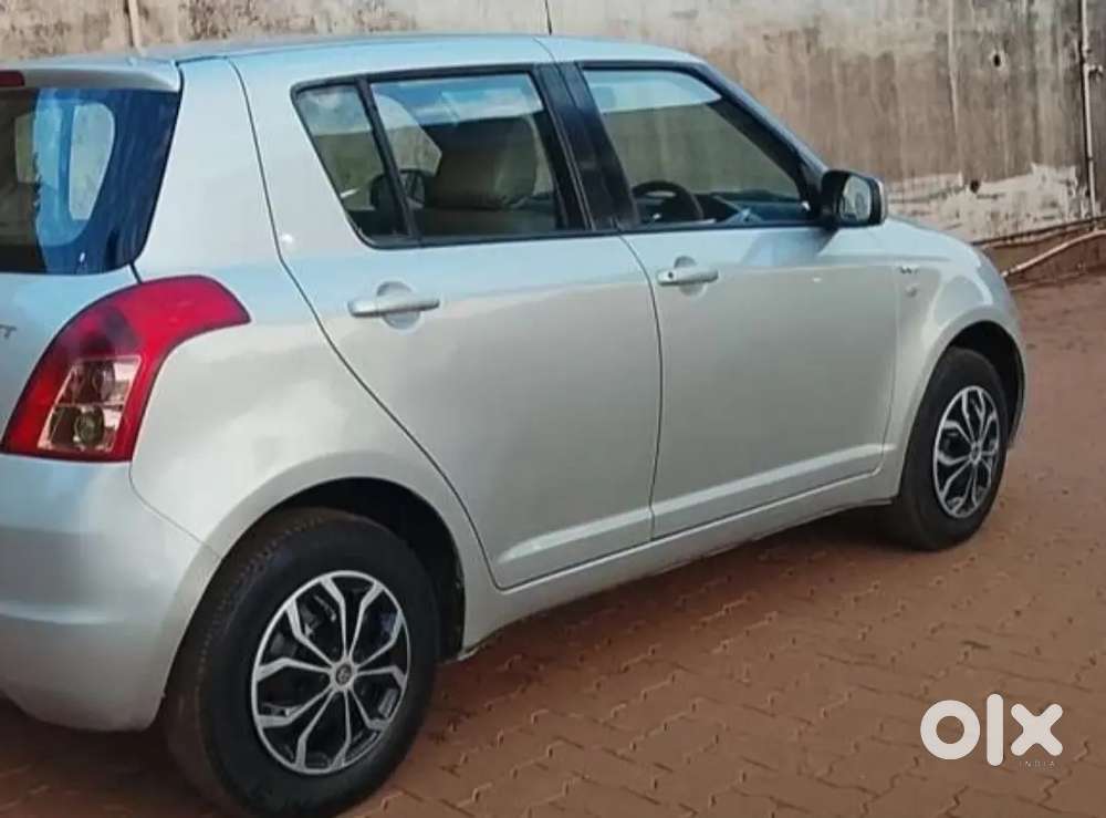 Maruti Suzuki Swift 2010 Petrol Paper Valid 2030.