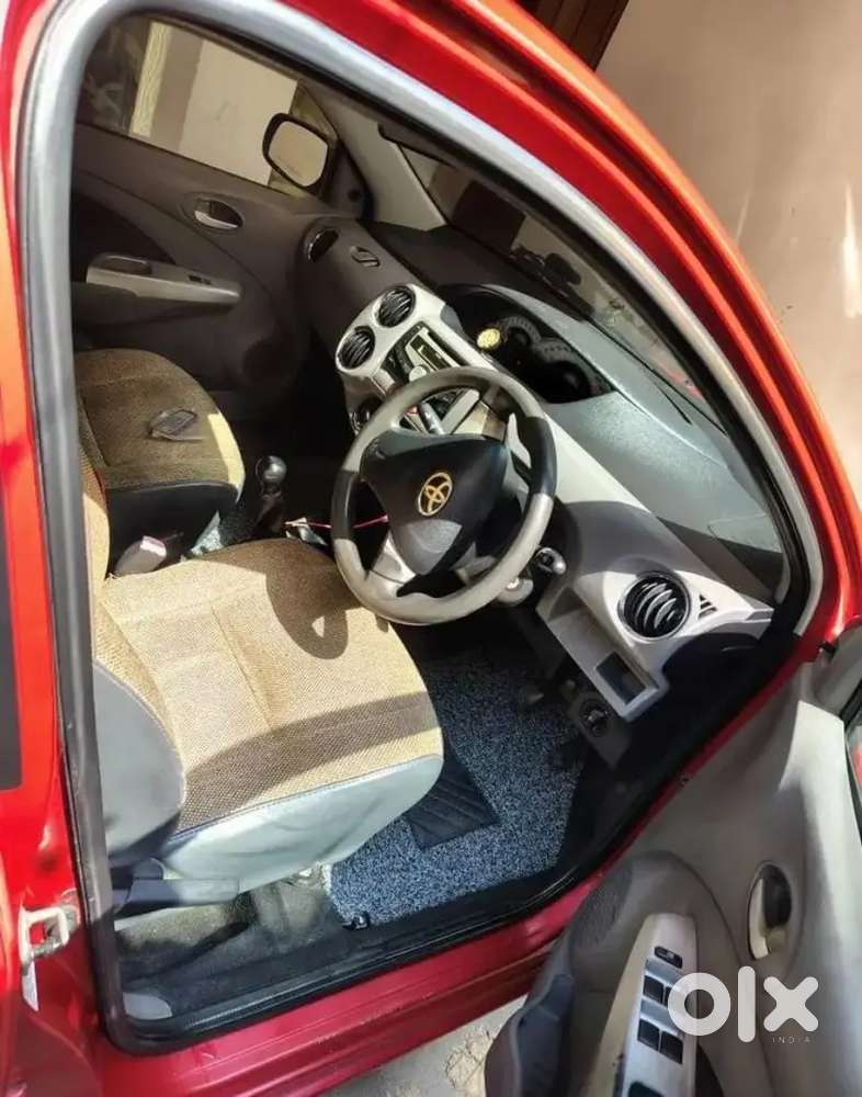 Toyota Etios 2011 Petrol 85000 Km Driven