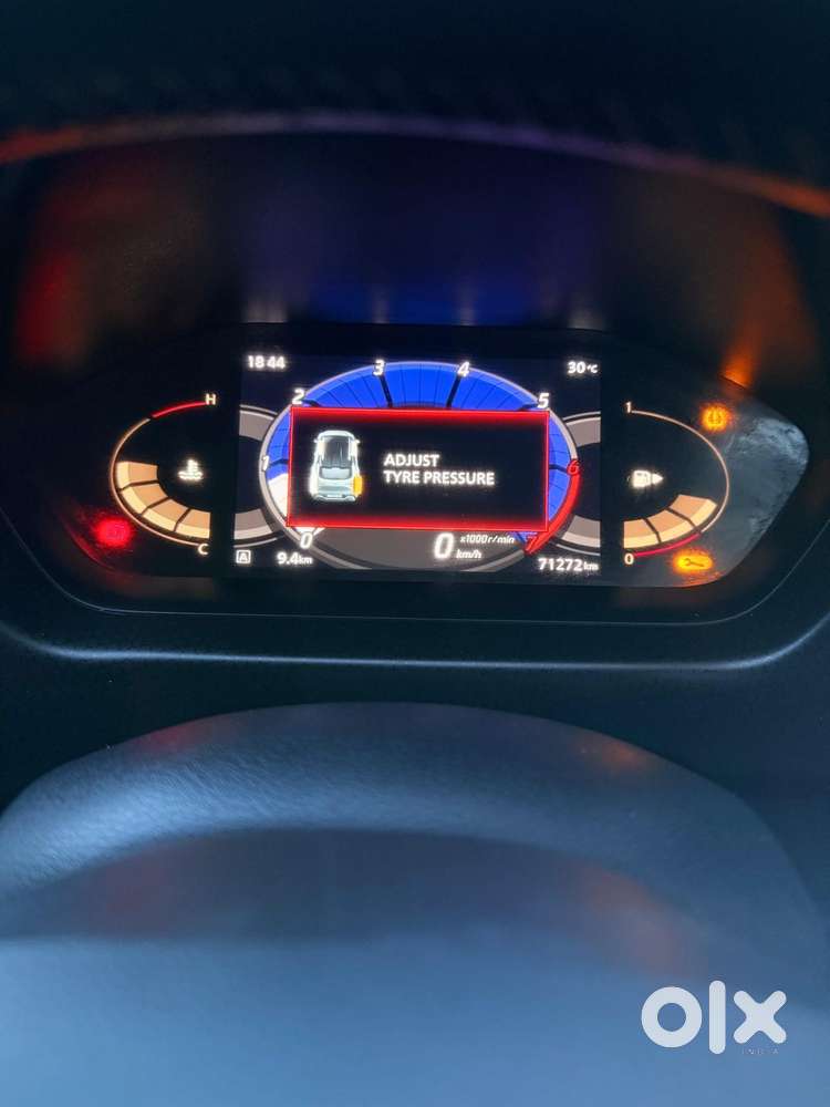 Nissan Magnite 1.0 Xv, 2022, Petrol