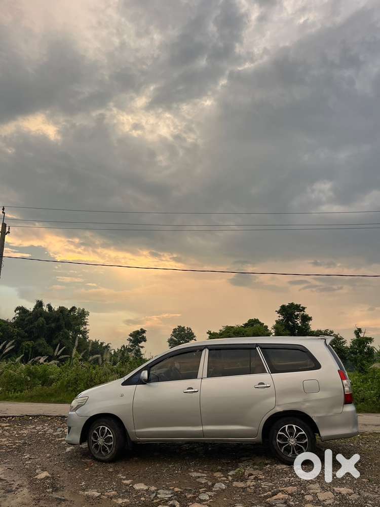 Toyota Innova 2012 Diesel Well Maintained