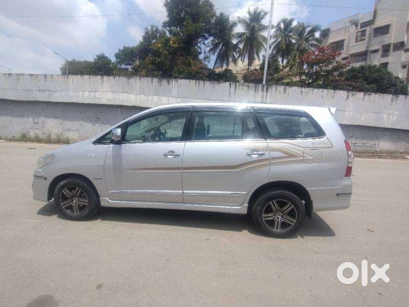 Toyota Innova 2.5 G (diesel) 8 Seater, 2013, Diesel