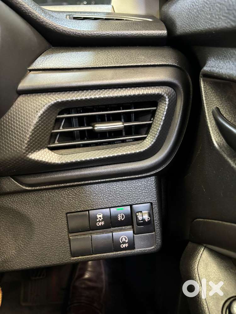 Maruti Suzuki Brezza 1.5 Vxi Smart Hybrid, 2023, Petrol