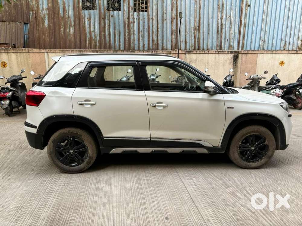 Brezza Diesel Top End Automatic, With Premium Black Interiors