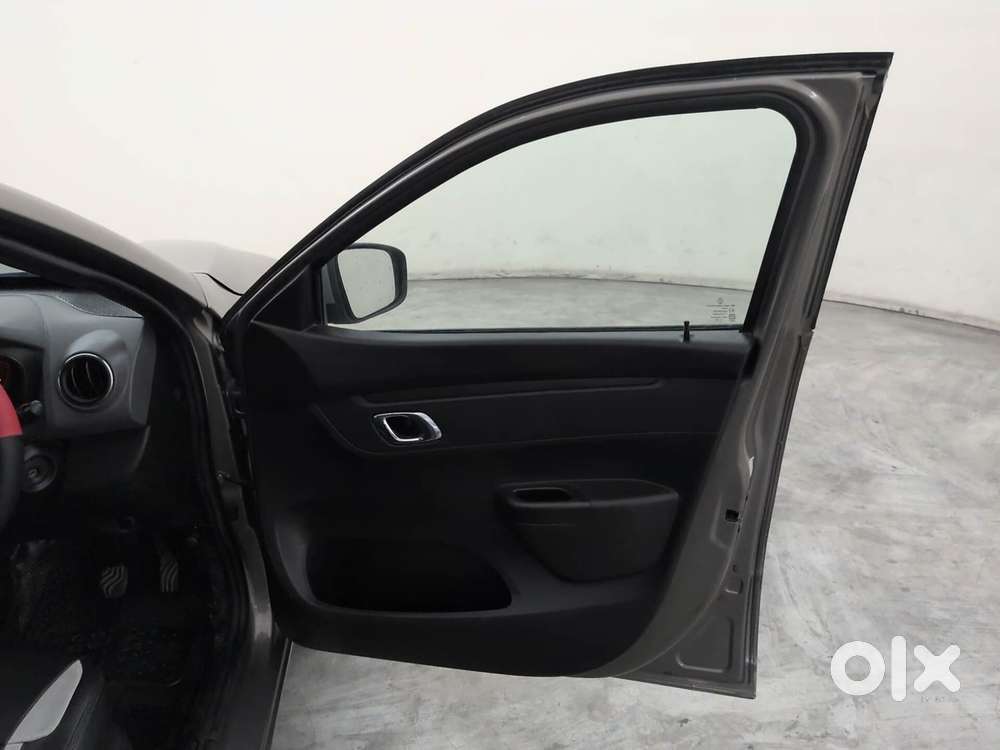 Renault Kwid 2019-ongoing 1.0 Rxt Amt (o), 2018, Petrol