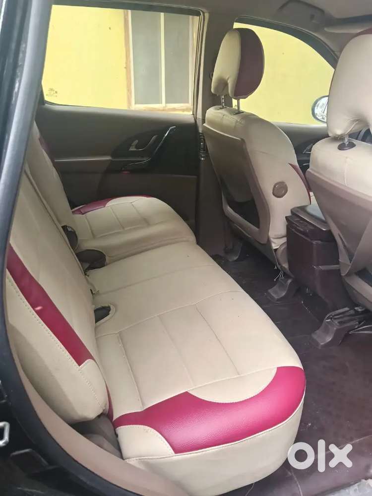 Mahindra XUV500 1.99 mHawk W8 2012