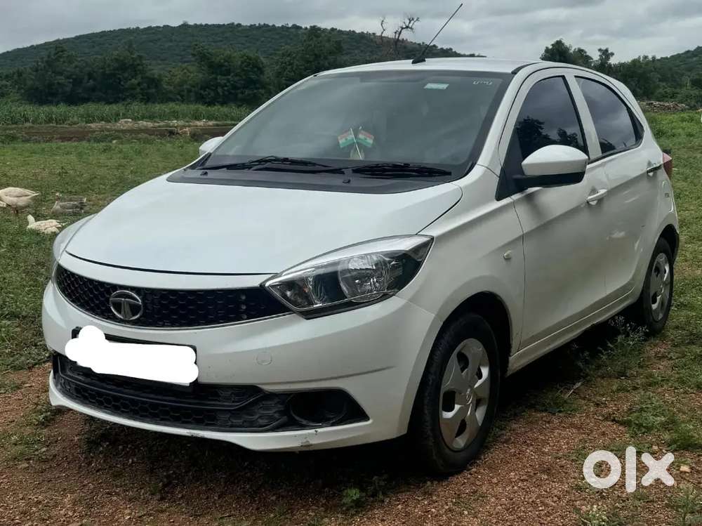 Tata Tiago Xt Petrol 2017 Variant