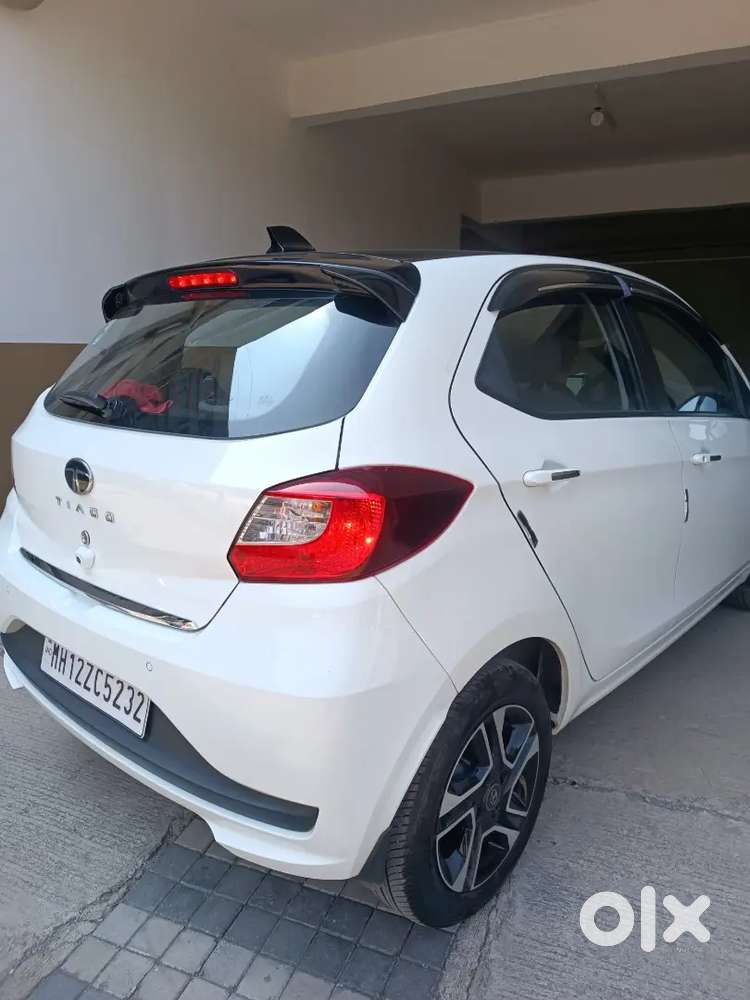Tata Tiago 1.2 Revotron Petrol 2025