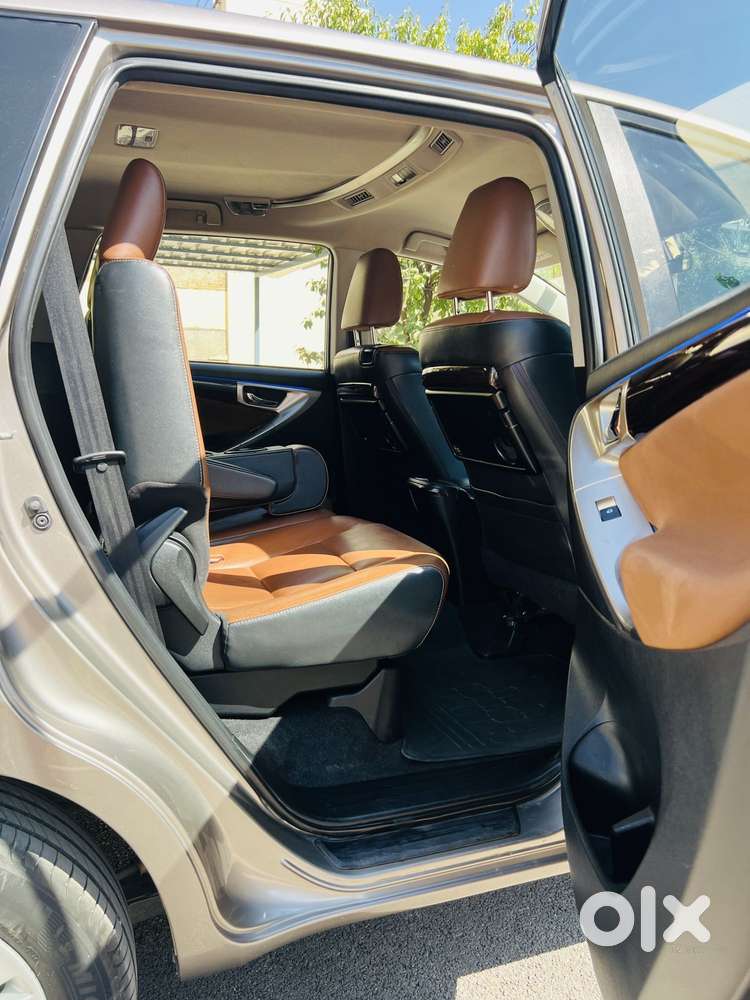 Toyota Innova Crysta