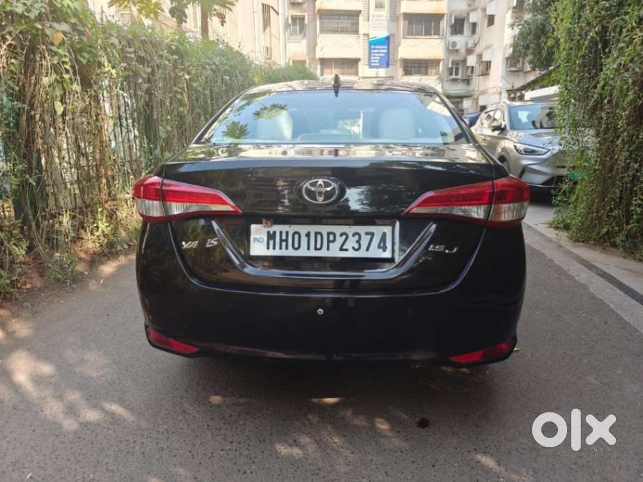 Toyota Yaris J Cvt, 2020, Petrol