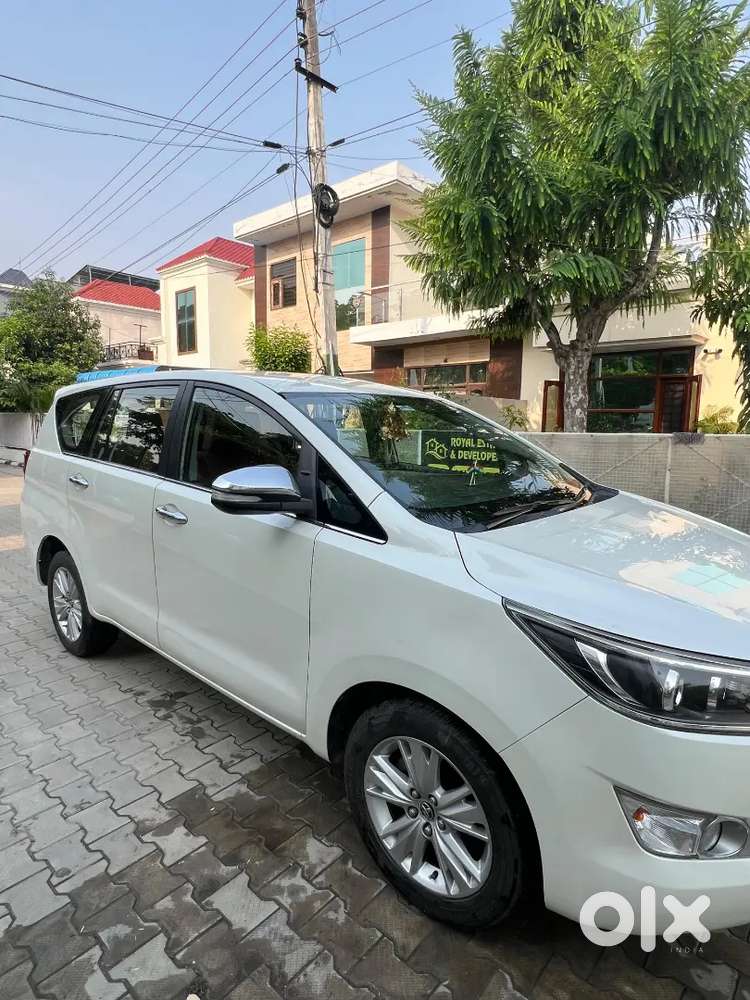 2.8 Top Model Innova Crysta 2016 Diesel Excellent Condition