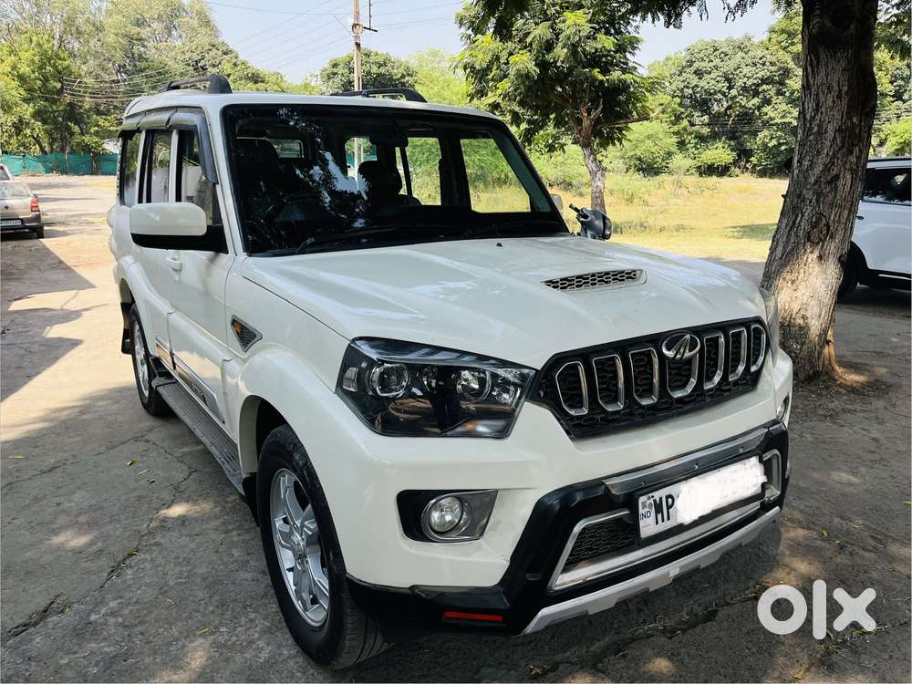 Mahindra Scorpio S8, 2015, Diesel
