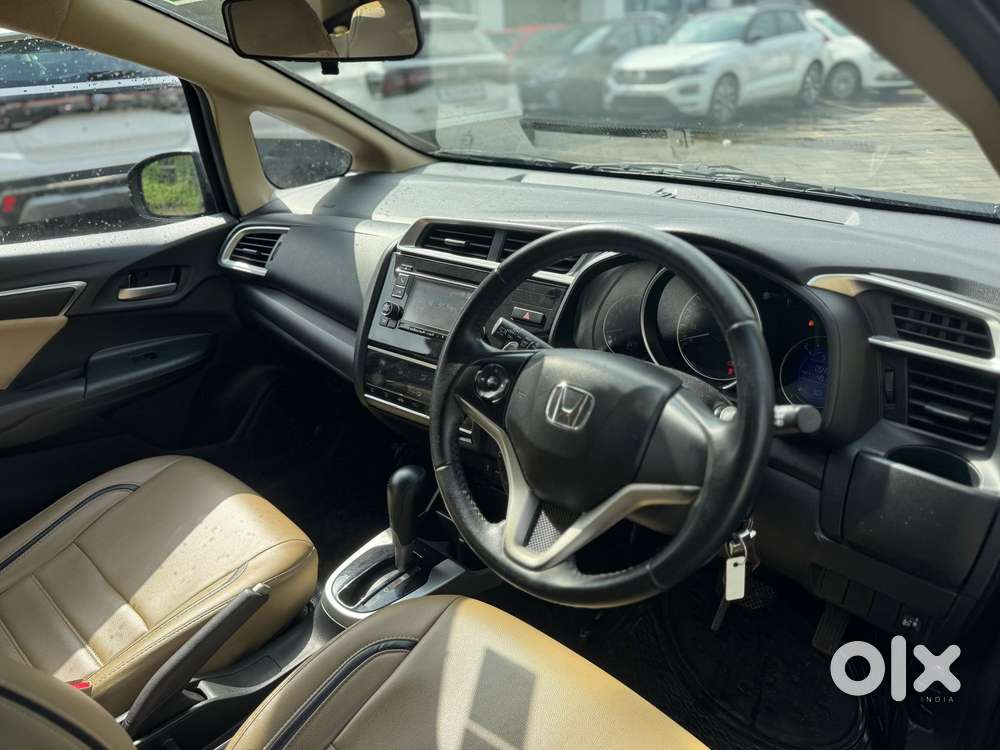 Honda Jazz V Cvt, 2017, Petrol