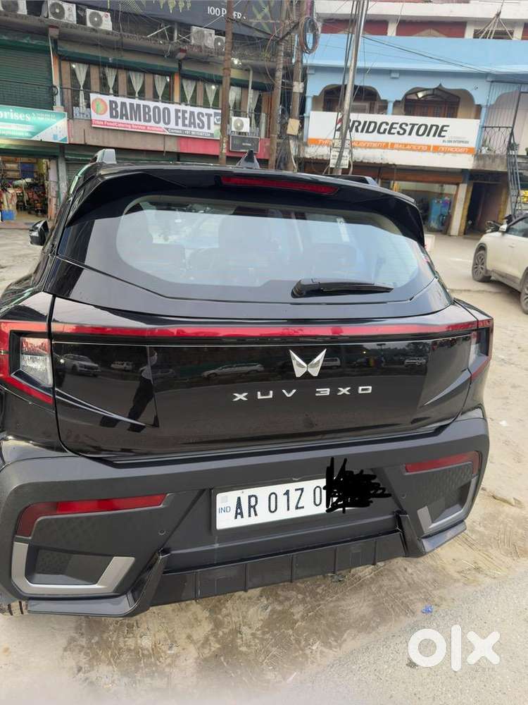Mahindra Xuv 3xo 2025 Petrol Well Maintained