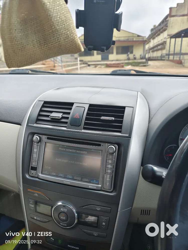 Toyota Corolla Altis 2011 Second Owner