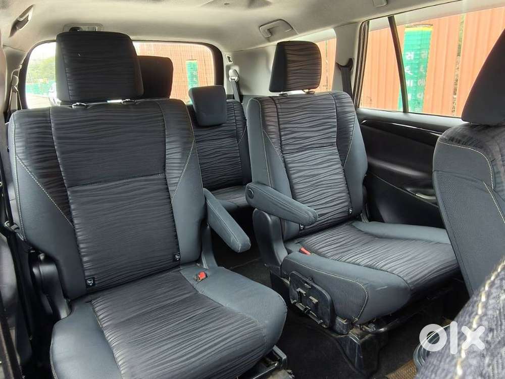 Toyota Innova Crysta 2.4 Vx Mt, 2017, Diesel