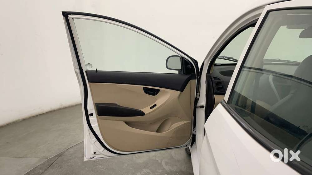 Hyundai Eon Era+ Se, 2017, Petrol