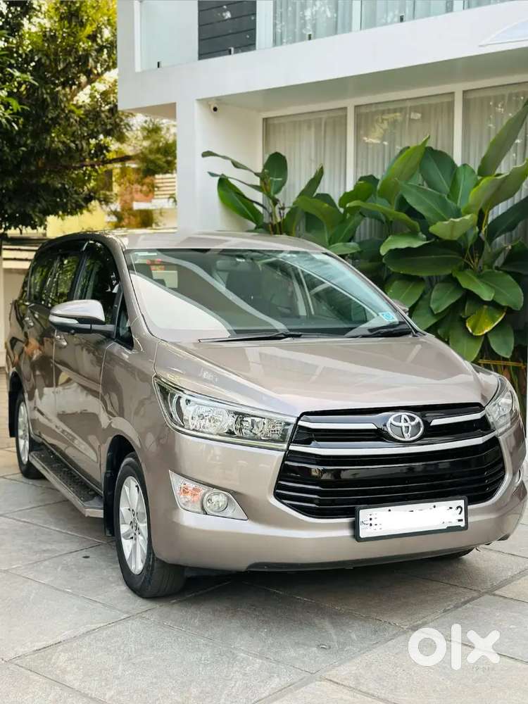 ,toyota Innova Crysta2.8 At 2016 Diesel 75000 Km Driven, Re To Kl33,