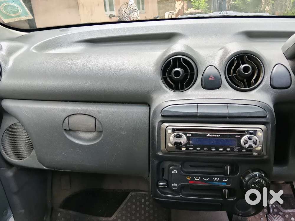 Hyundai Santro 2003, കഴിഞ്ഞ 13 വർഷങ്ങളായി ഡോക്ടറുടെ ഉപയോഗത്തിലുള്ളത്.