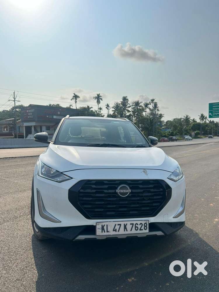 Nissan Magnite 1.0 Xv Turbo Cvt, 2022, Petrol