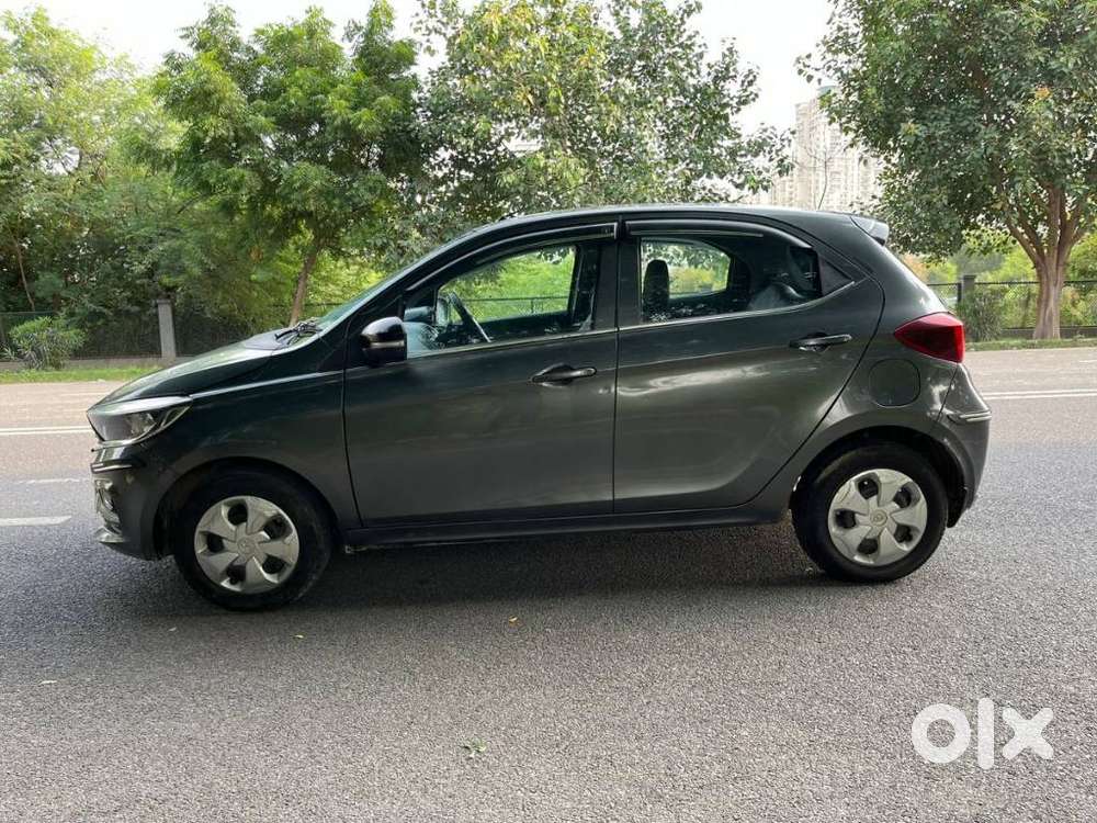 Tata Tiago 1.05 Revotorq Xt Option, 2023, Cng & Hybrids