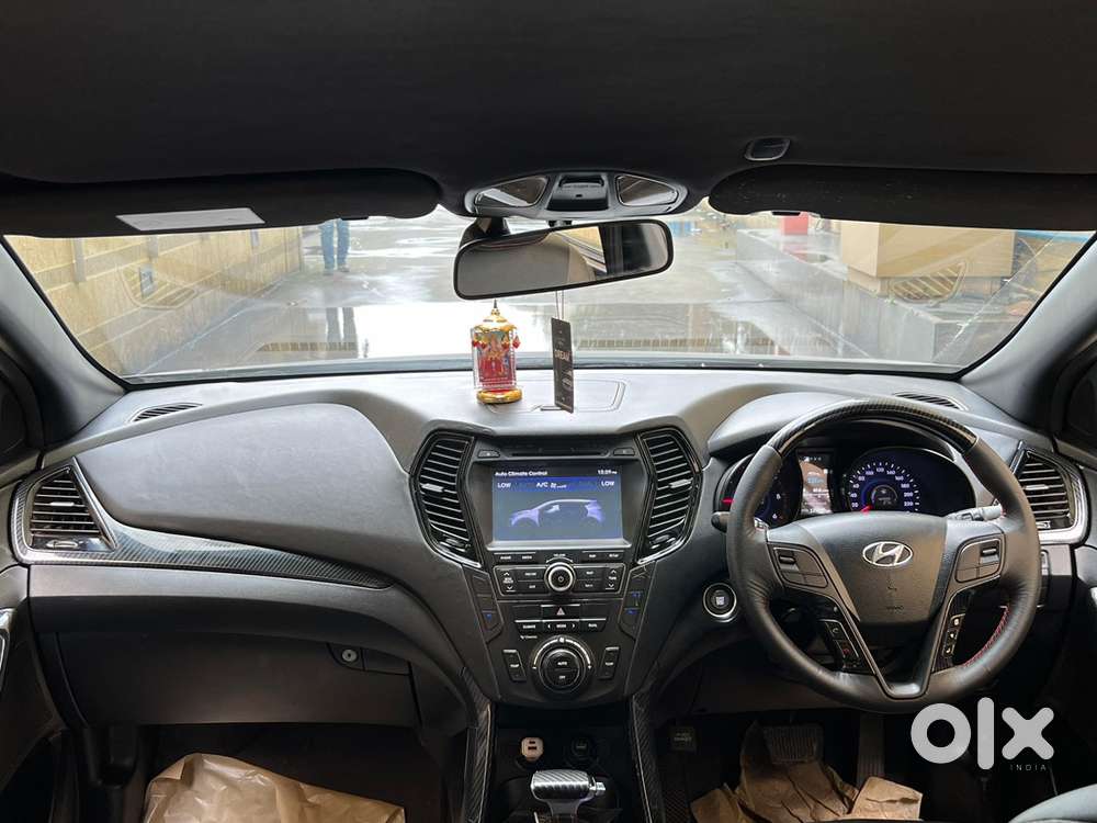 Hyundai Santa Fe Diesel 140000 Km Driven