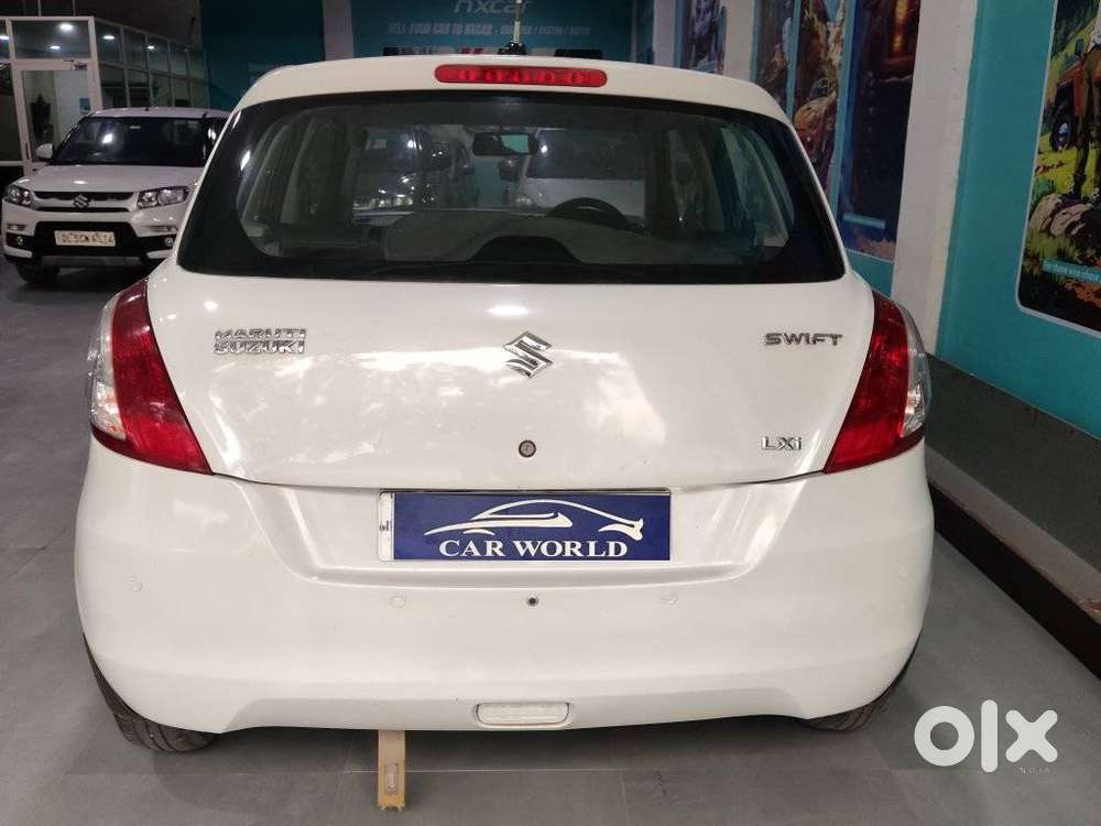 Maruti Suzuki Swift Lxi Optional-o, 2012, Petrol