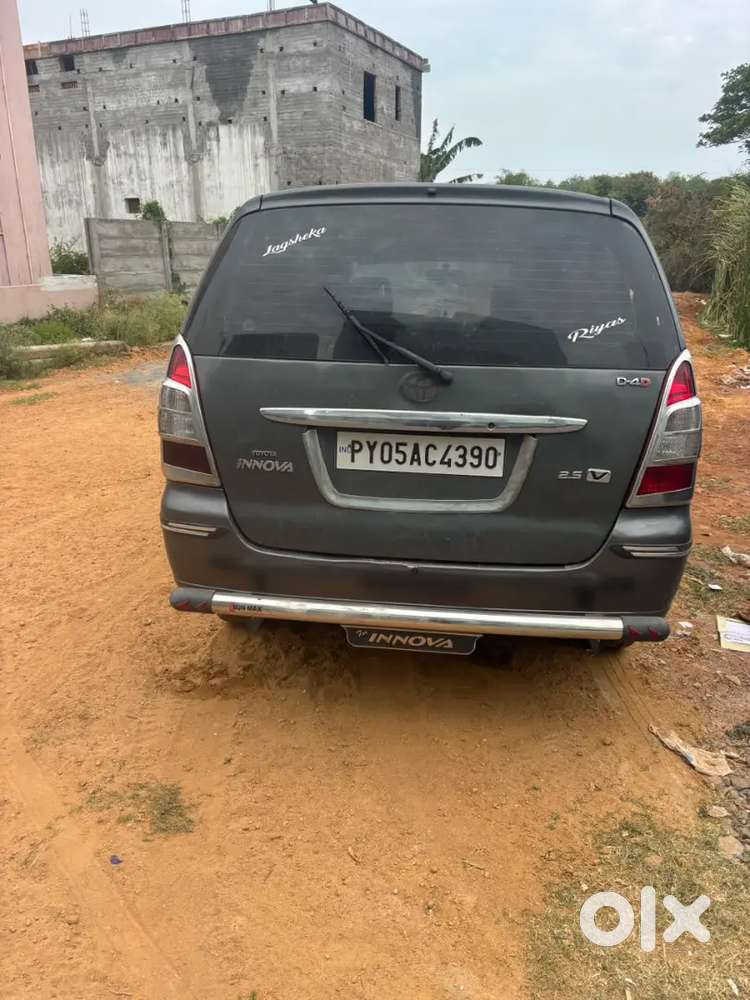 Toyota Innova 2.5 V 2010