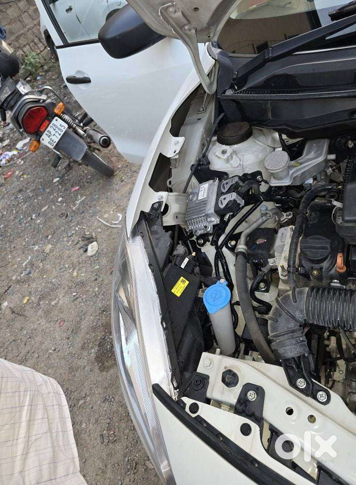 Maruti Suzuki Dzire 1.2 Vxi Cng, 2025, Cng & Hybrids